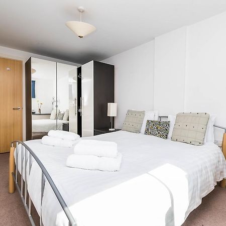 Fantastic 1 Bed Flat Stratford Appartamento Londra Esterno foto